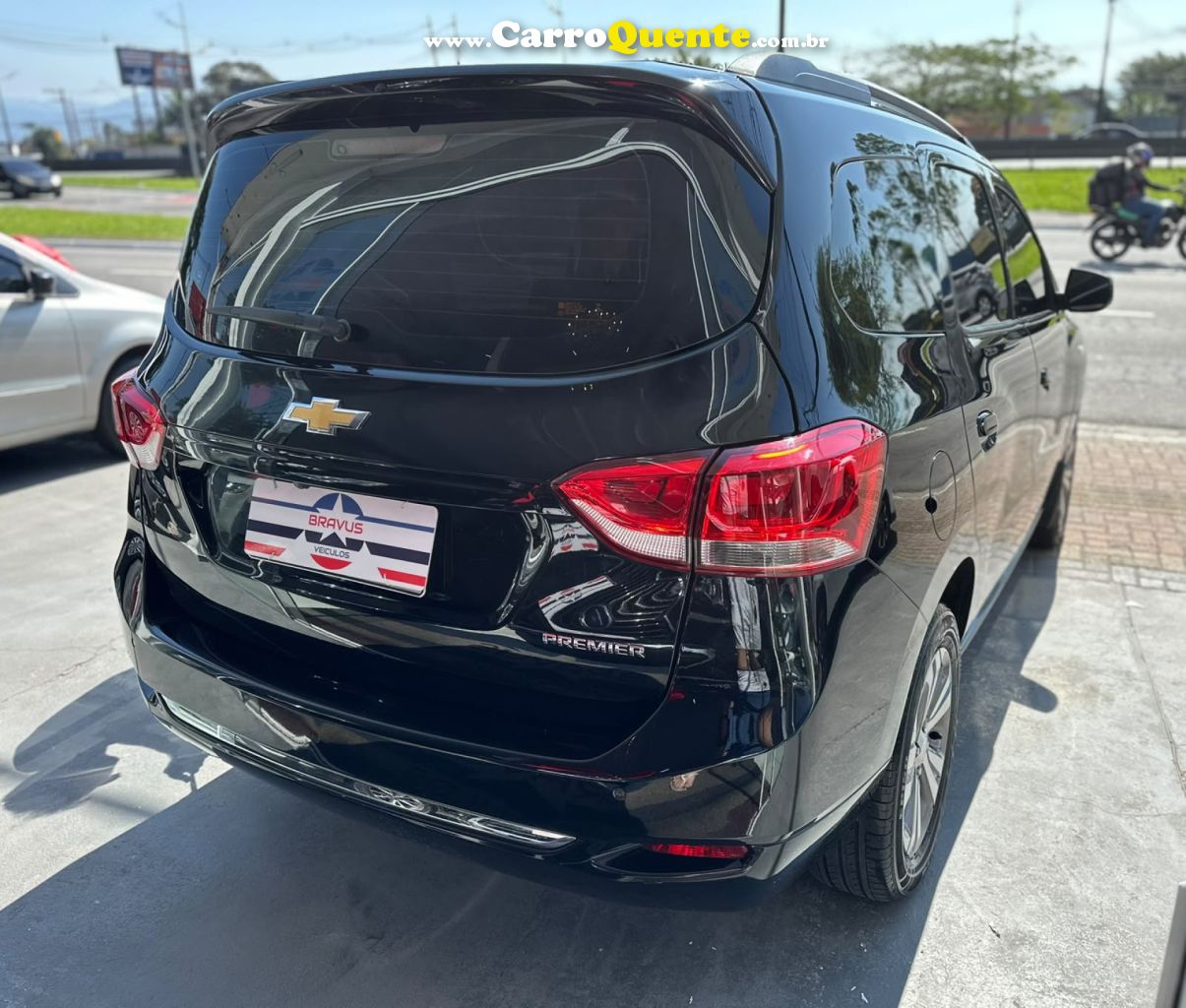 CHEVROLET   SPIN PREMIER 1.8 8V ECONO.FLEX 5P AUT.   PRETO 2023 1.8 FLEX - Loja