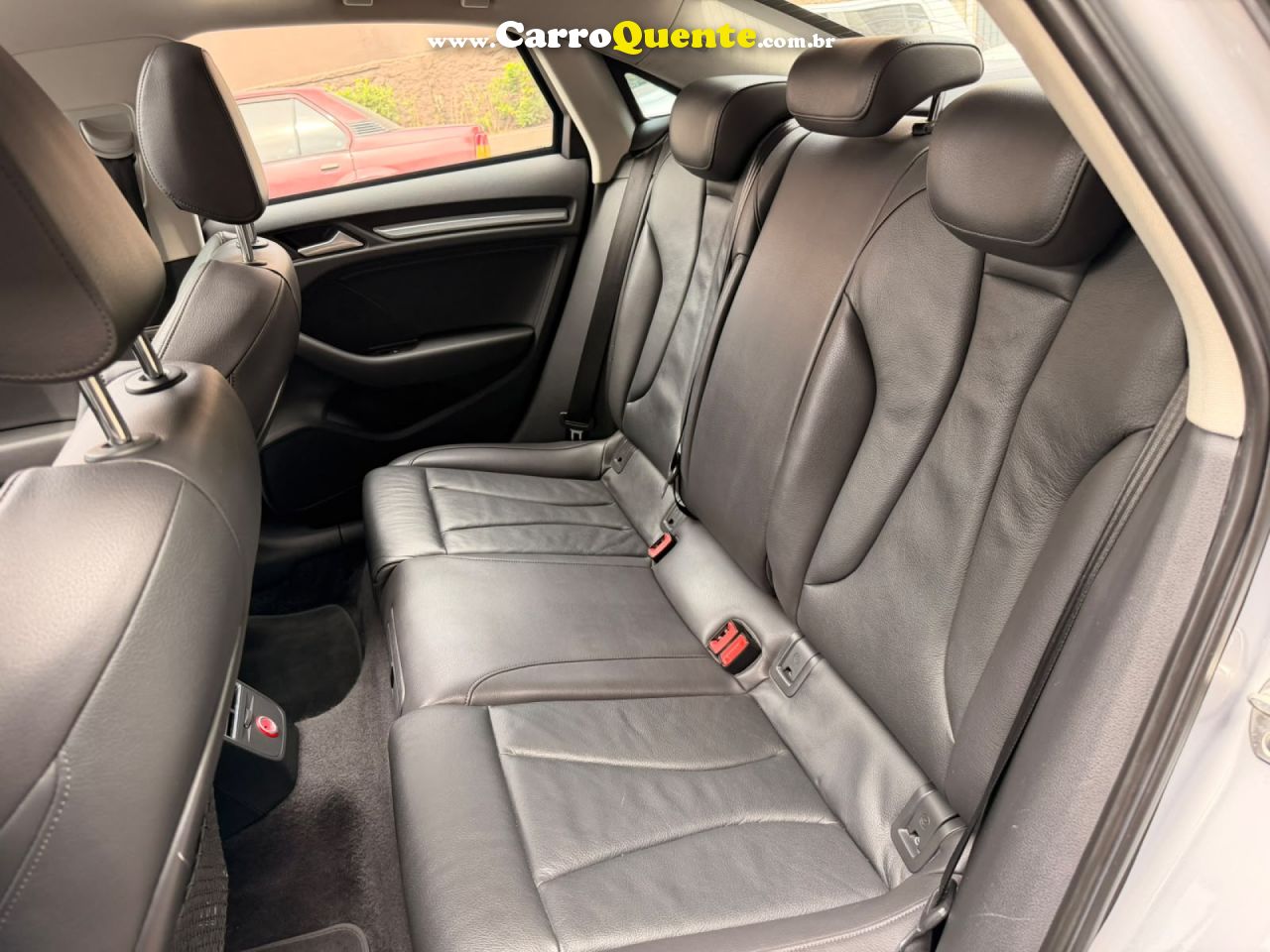 AUDI   A3 SED. AMBITION 2.0 TSFI 220CV S-TRONIC   PRATA 2016 2.0 GASOLINA - Loja