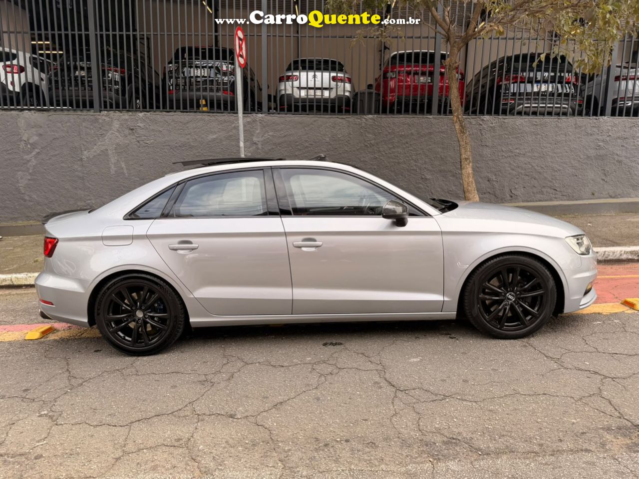 AUDI   A3 SED. AMBITION 2.0 TSFI 220CV S-TRONIC   PRATA 2016 2.0 GASOLINA - Loja