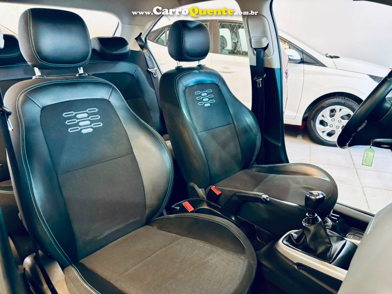CHEVROLET   ONIX HATCH LT 1.4 8V FLEXPOWER 5P MEC.   VINHO 2019 1.4 FLEX - Loja