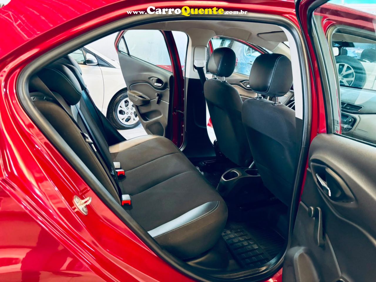 CHEVROLET   ONIX HATCH LT 1.4 8V FLEXPOWER 5P MEC.   VINHO 2019 1.4 FLEX - Loja