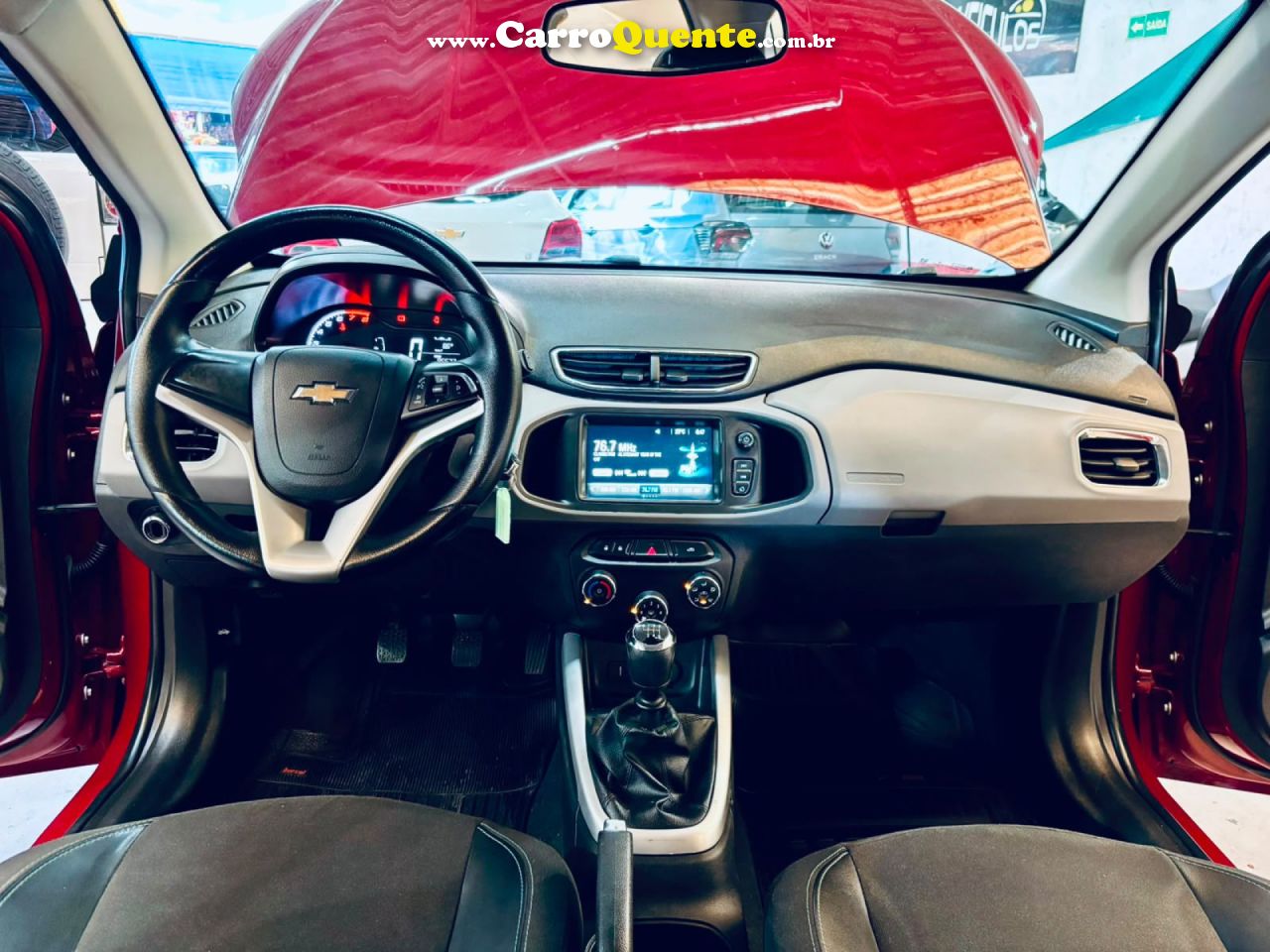 CHEVROLET   ONIX HATCH LT 1.4 8V FLEXPOWER 5P MEC.   VINHO 2019 1.4 FLEX - Loja