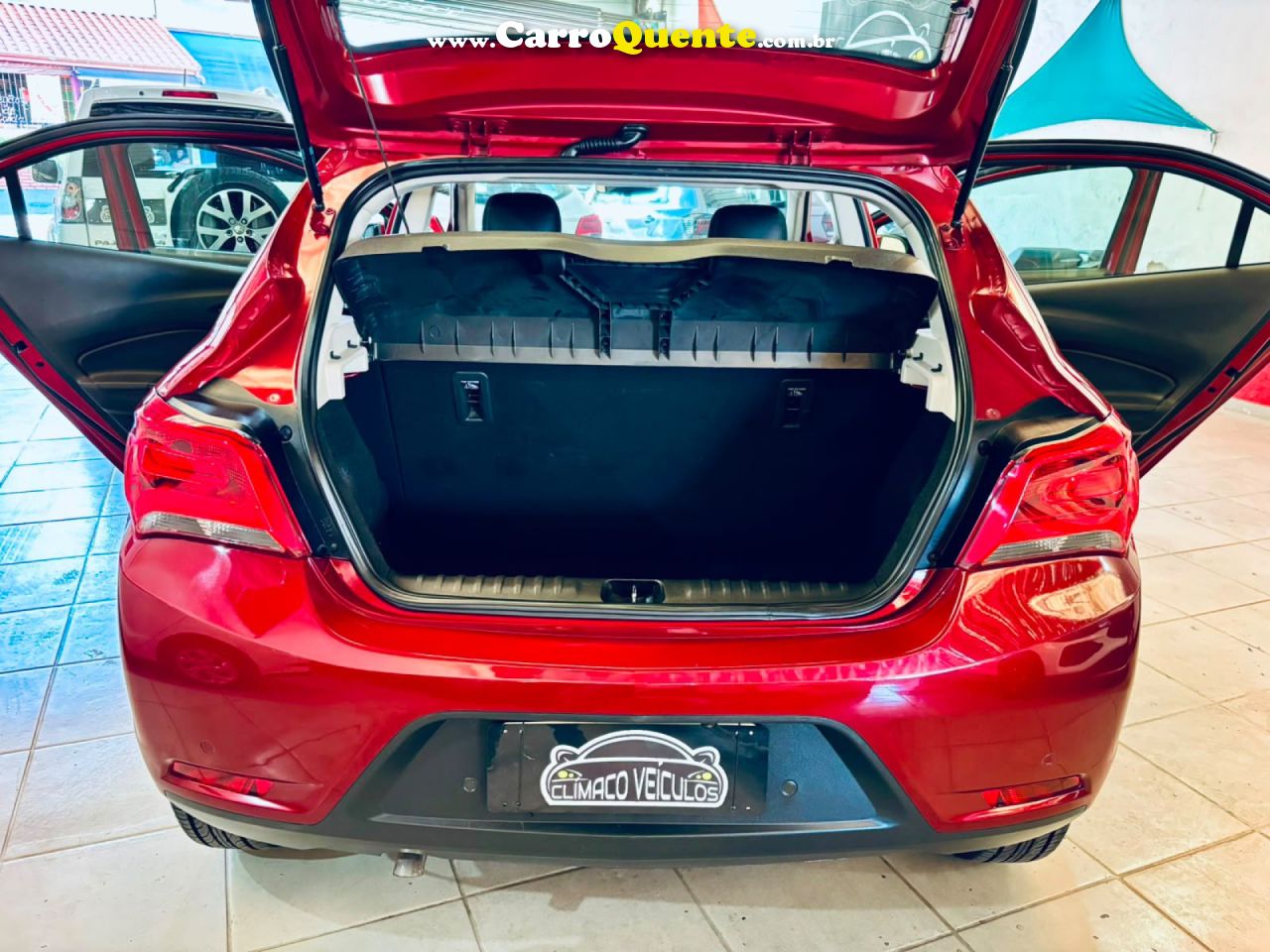 CHEVROLET   ONIX HATCH LT 1.4 8V FLEXPOWER 5P MEC.   VINHO 2019 1.4 FLEX - Loja