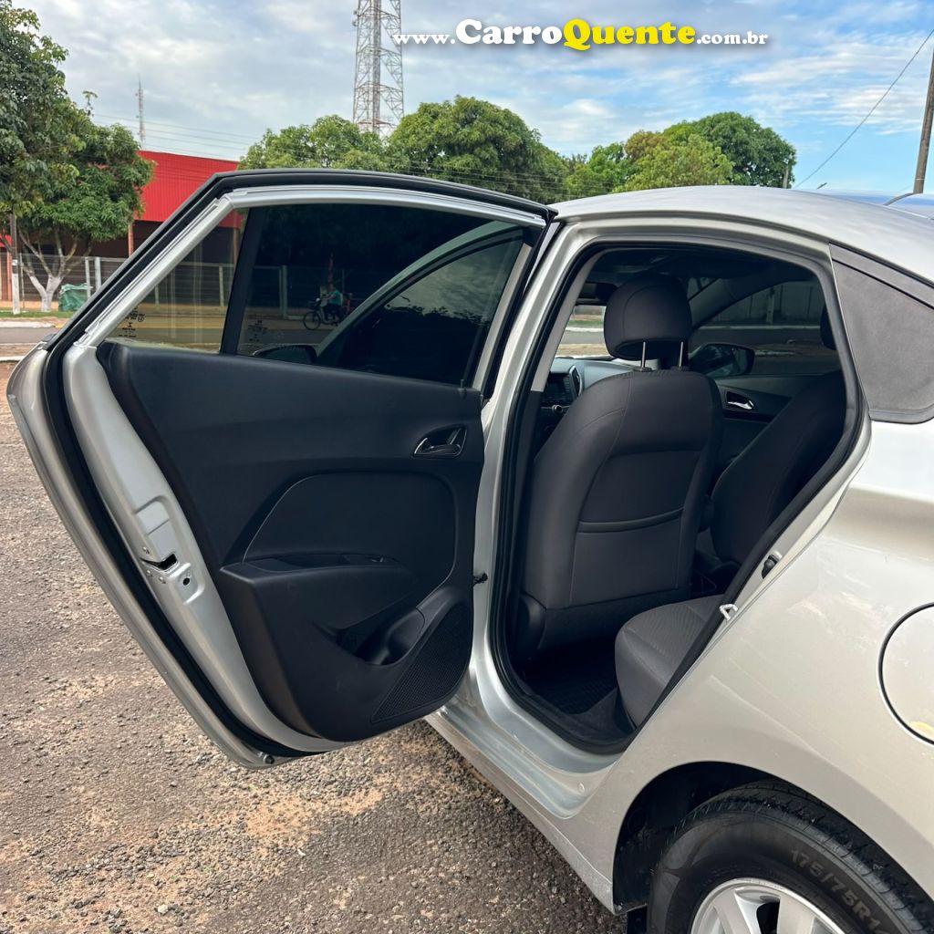 HYUNDAI   HB20S C.STYLEC.PLUS1.6 FLEX 16V AUT. 4P   PRATA 2014 1.6 FLEX - Loja