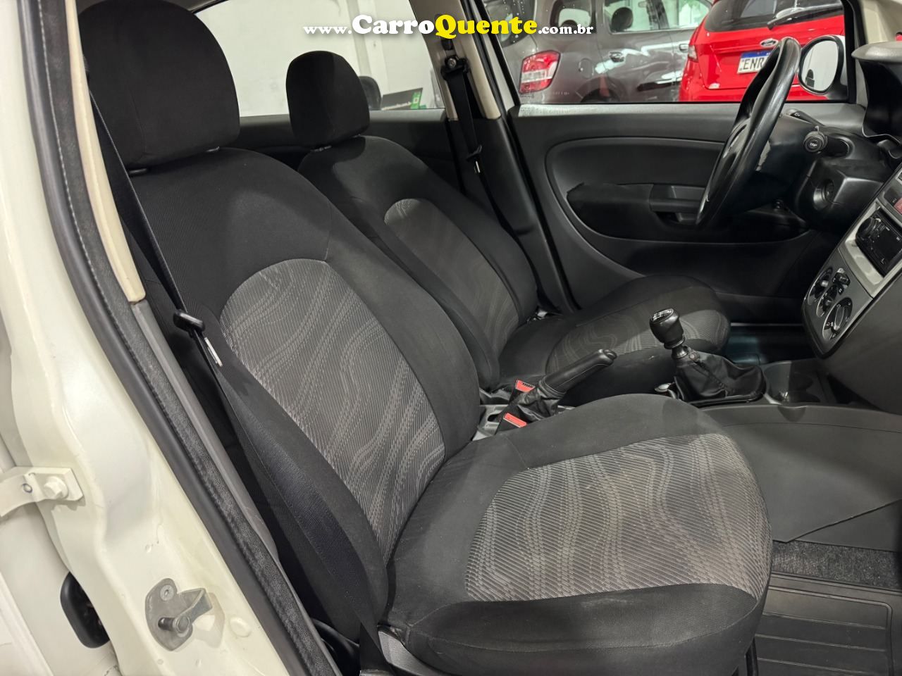 Punto Attractive 1.4 (Flex) 2011/2011 Fiat - Loja