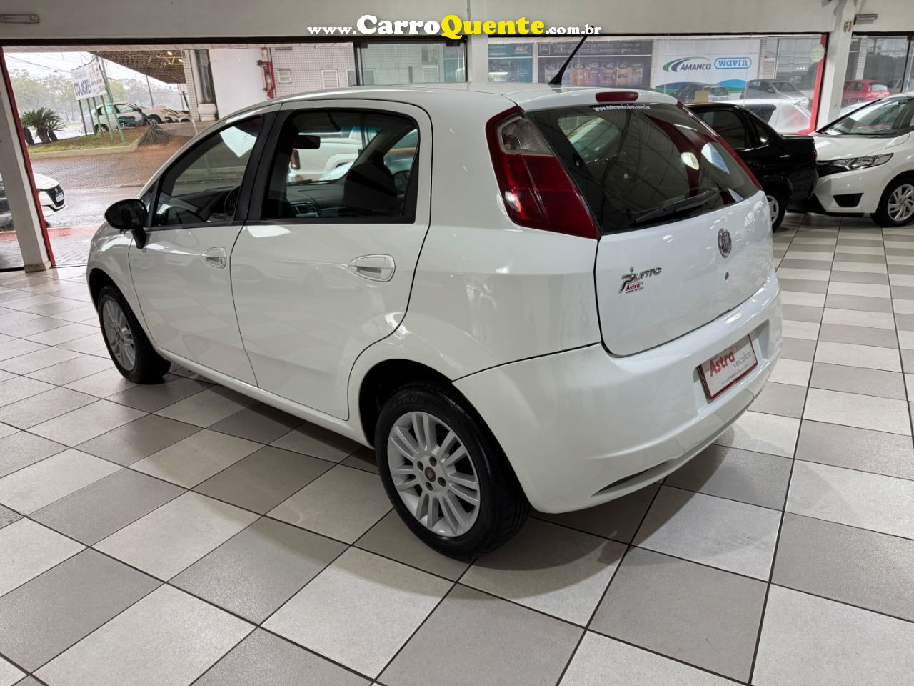 Punto Attractive 1.4 (Flex) 2011/2011 Fiat - Loja