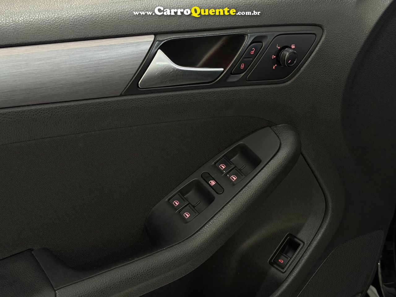 VOLKSWAGEN JETTA 1.4 16V TSI COMFORTLINE 2017 - Loja