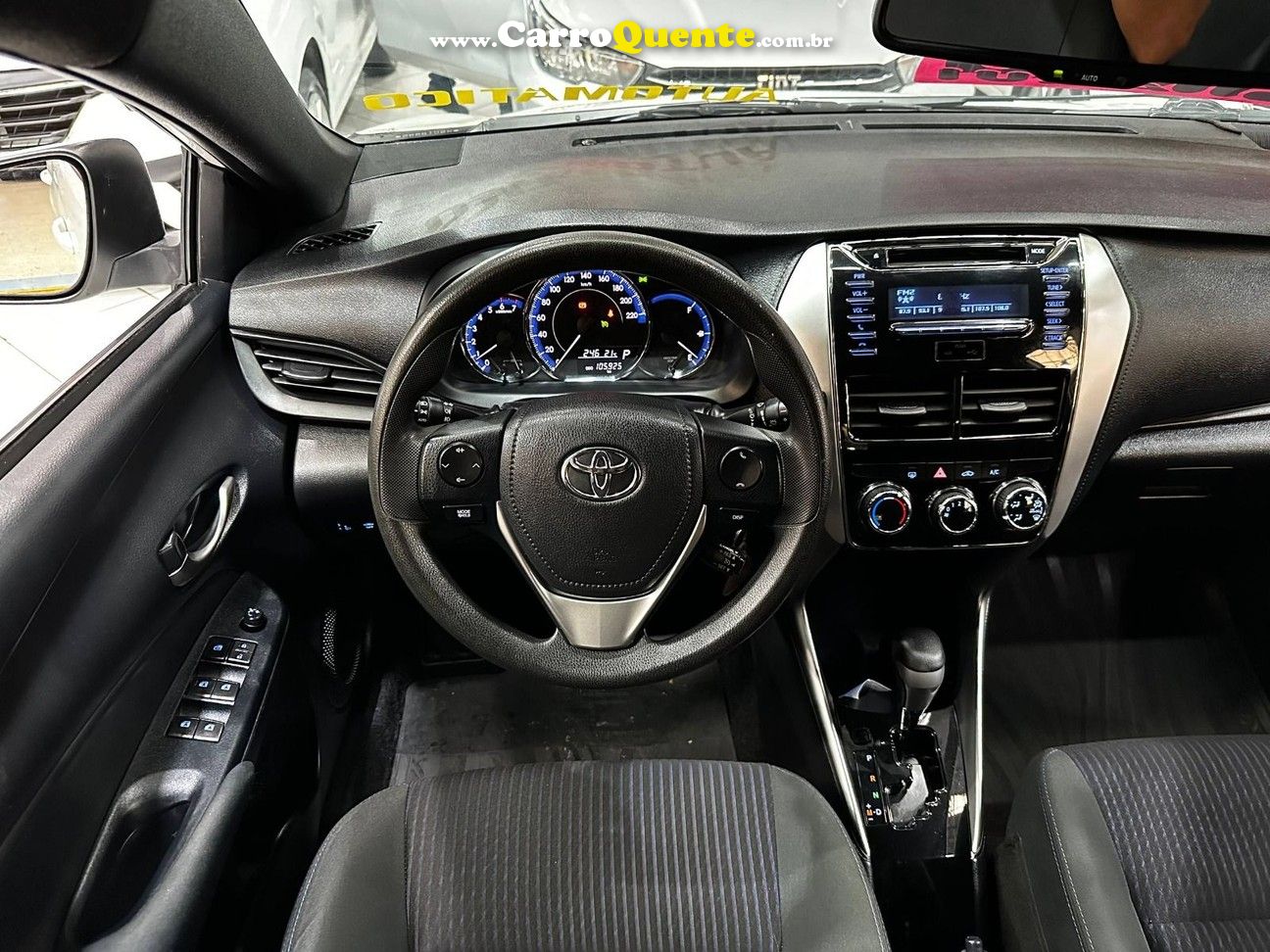 TOYOTA YARIS 1.3 16V XL 2019 - Loja