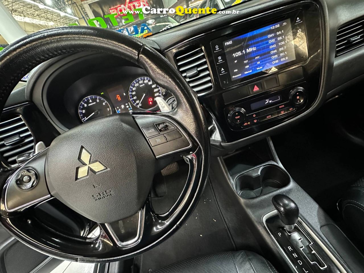 MITSUBISHI OUTLANDER 2.0 16V 2016 - Loja