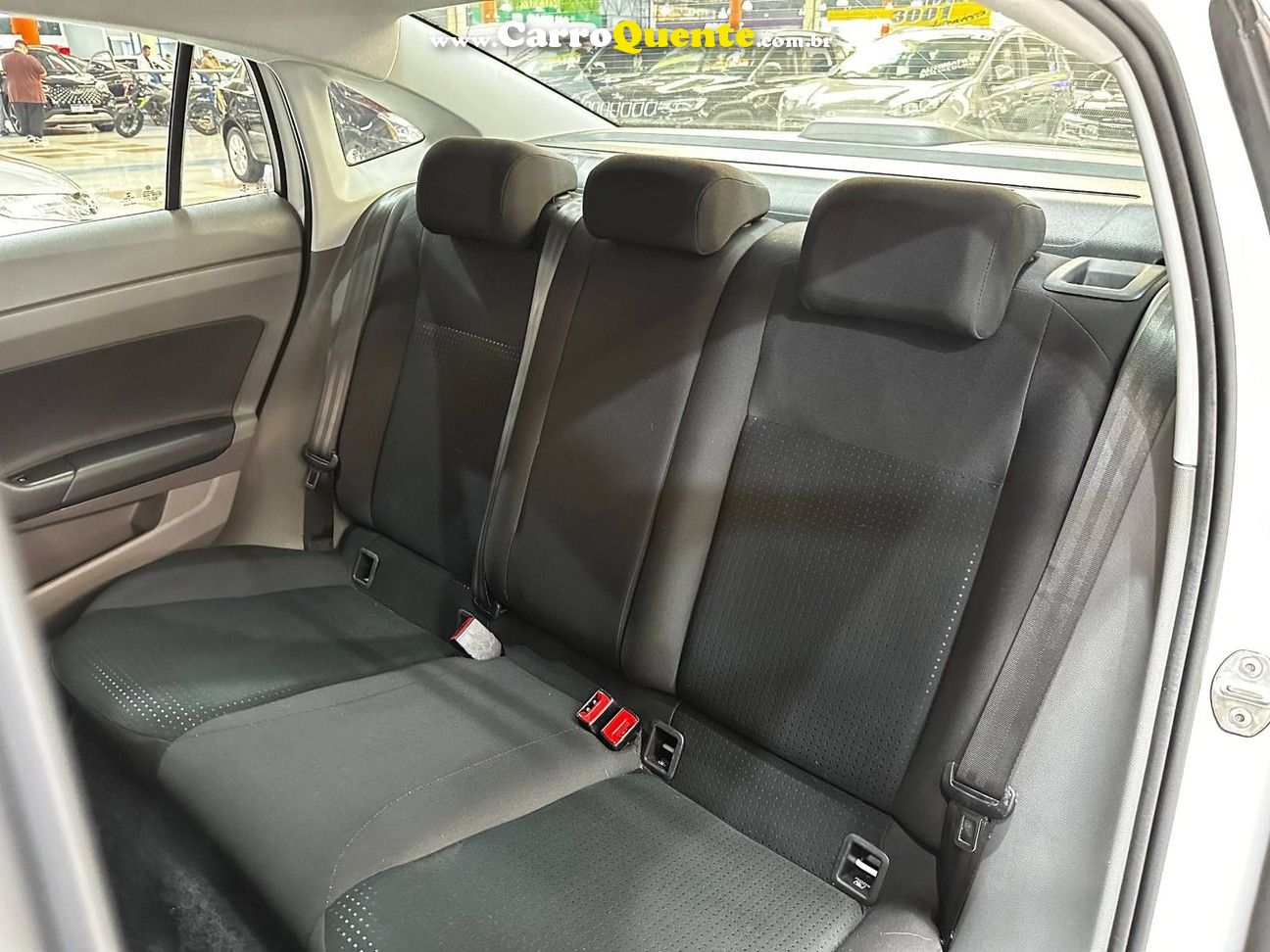 VOLKSWAGEN VIRTUS 1.0 200 TSI COMFORTLINE 2022 - Loja