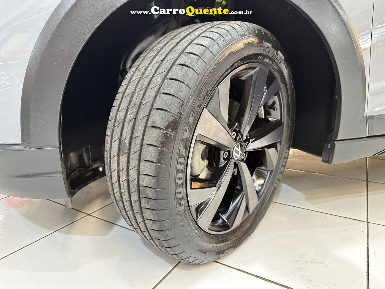 VOLKSWAGEN NIVUS 1.0 200 TSI TOTAL HIGHLINE 2023 - Loja