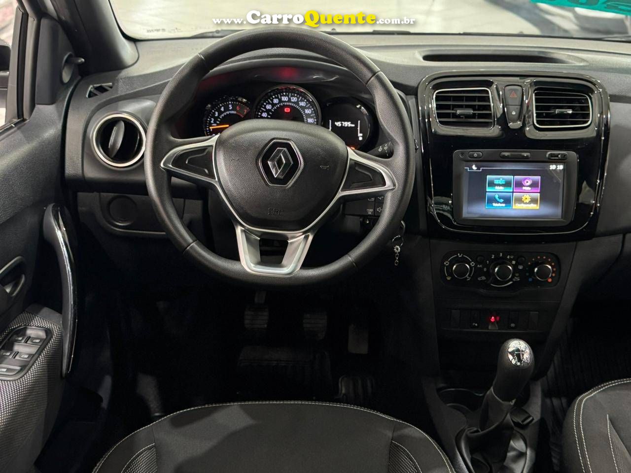 RENAULT LOGAN 1.0 12V SCE ZEN 2023 - Loja