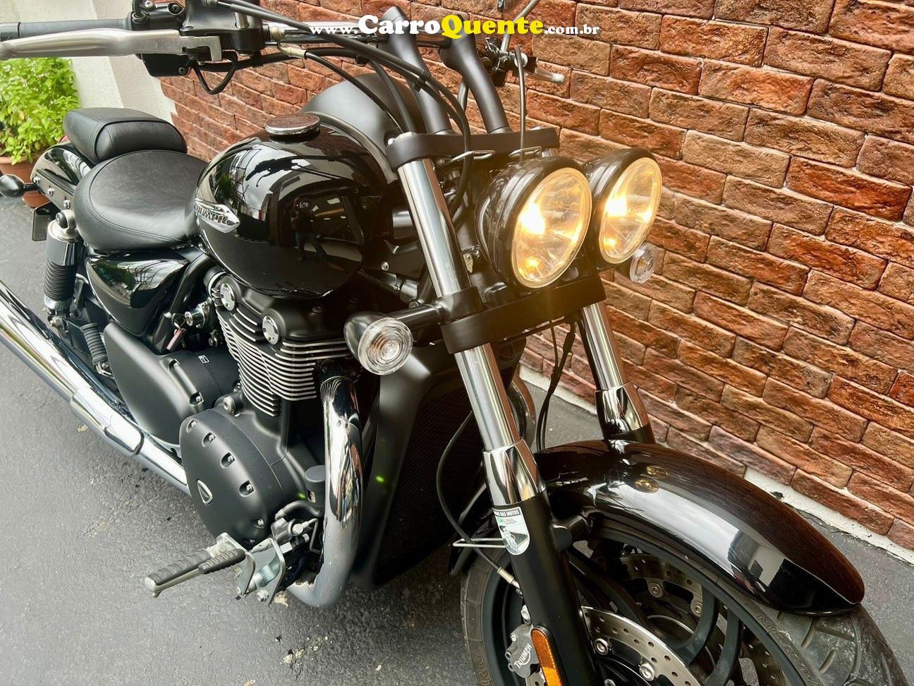 TRIUMPH THUNDERBIRD STORM ABS 2014 - Loja
