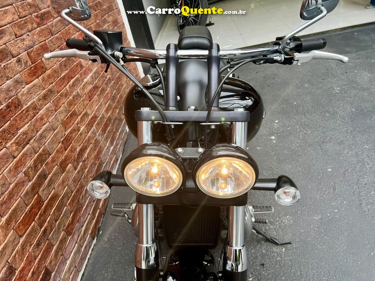 TRIUMPH THUNDERBIRD STORM ABS 2014 - Loja