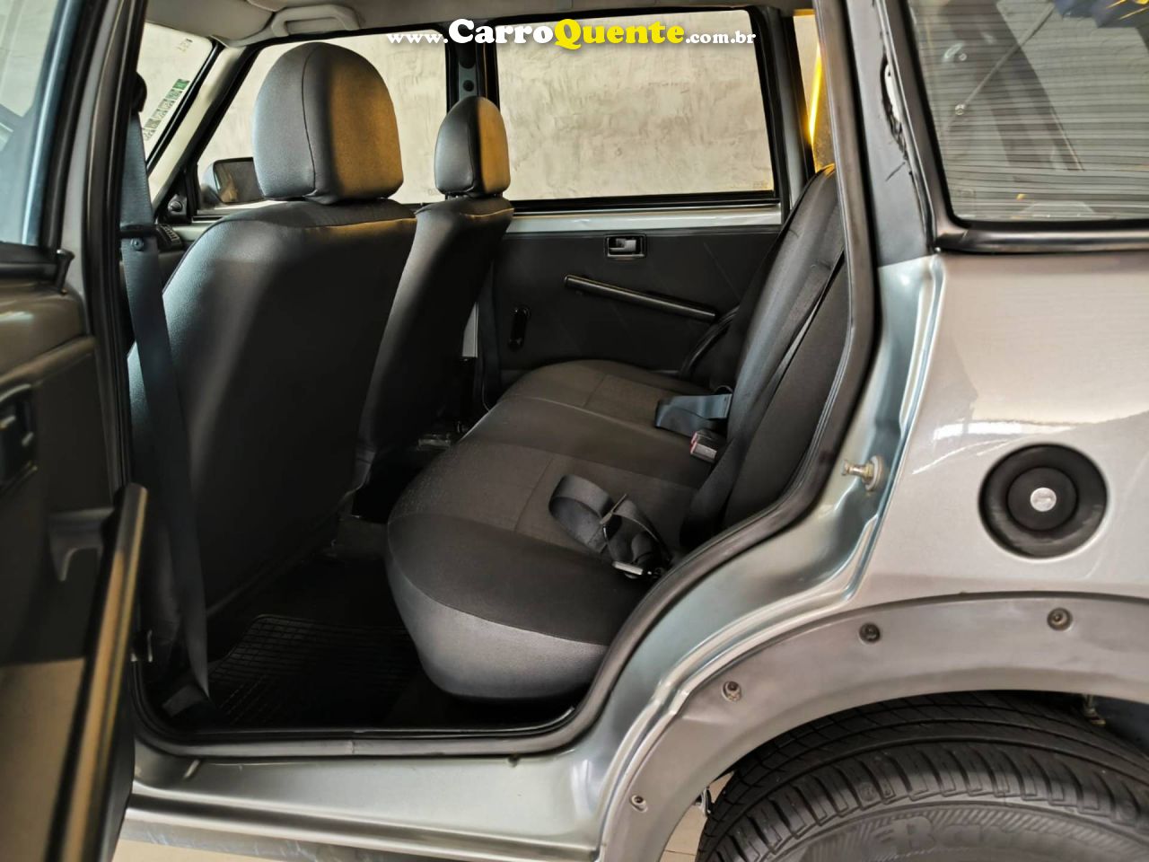 FIAT UNO 1.0 MPI MILLE WAY ECONOMY 8V 2012/2013 - Loja
