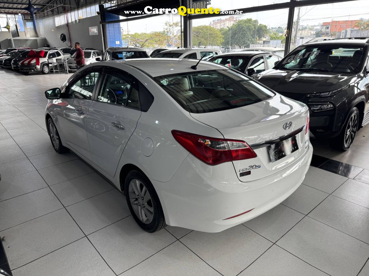 HYUNDAI HB20S 1.6 PREMIUM 16V 2014 - Loja