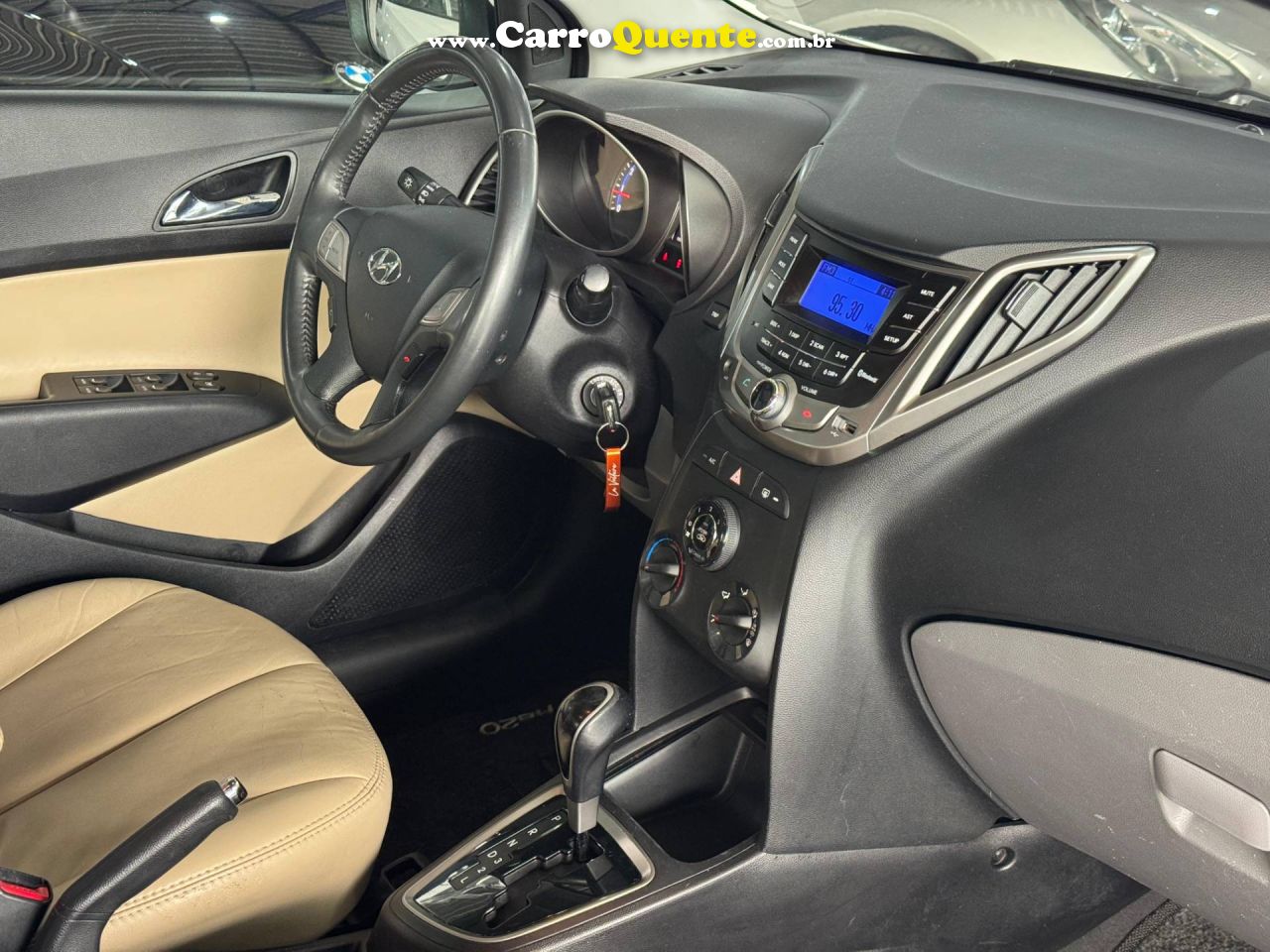HYUNDAI HB20S 1.6 PREMIUM 16V 2014 - Loja