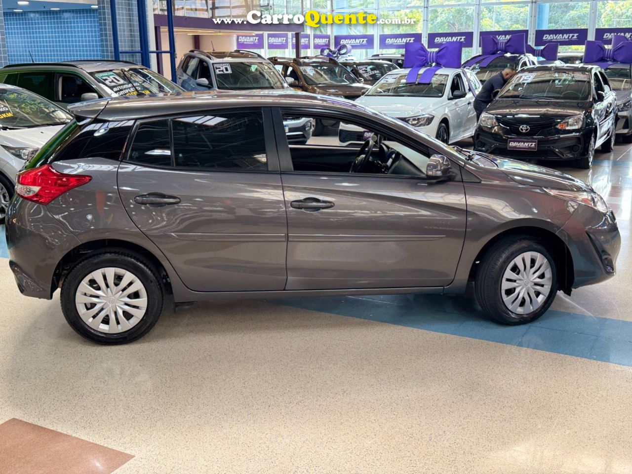 TOYOTA YARIS 1.3 16V XL LIVE MULTIDRIVE 2022 - Loja