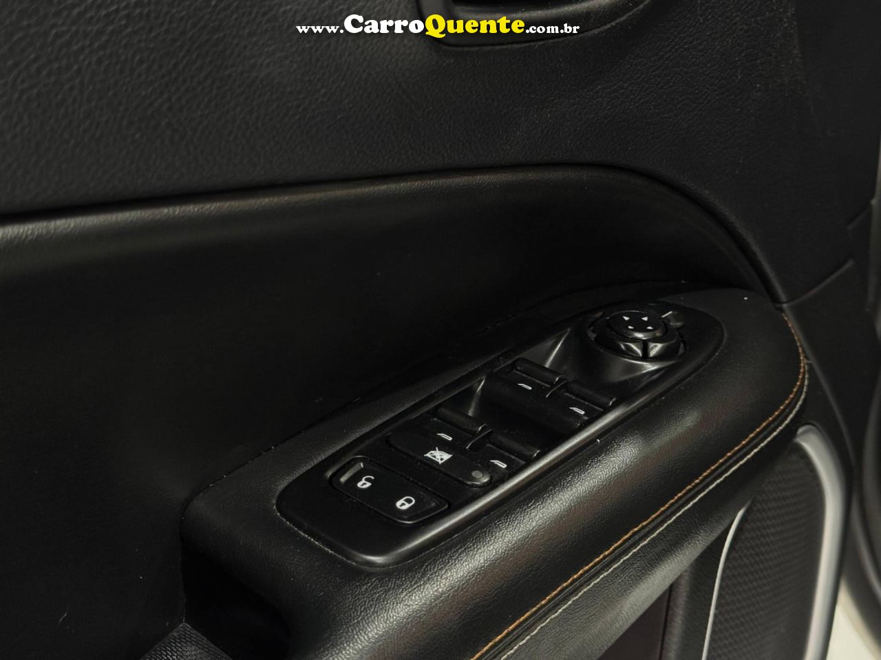 JEEP COMPASS 2.0 16V LONGITUDE 2018 - Loja