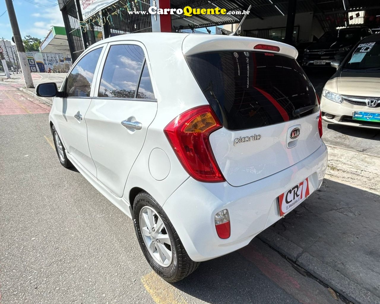 KIA   PICANTO EX 1.11.0 1.0 FLEX MEC.   BRANCO 2013 1.0 FLEX - Loja