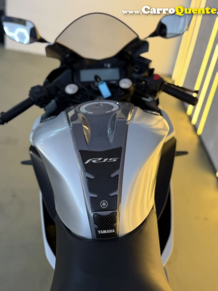 YAMAHA    R15   PRATA 2024 150 GASOLINA - Loja