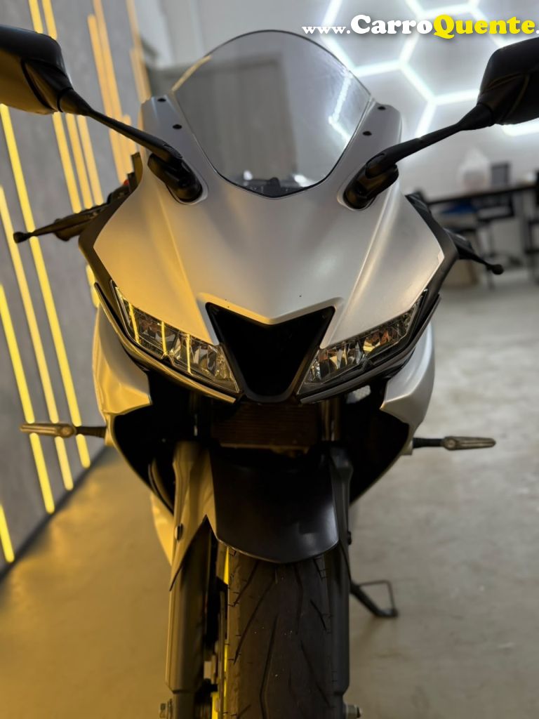 YAMAHA    R15   PRATA 2024 150 GASOLINA - Loja