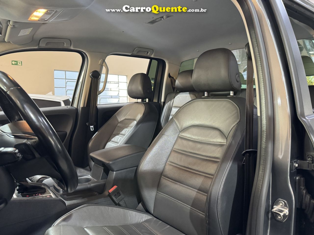 VOLKSWAGEN   AMAROK HIGHLINE CD 3.0 4X4 TB DIES. AUT.   CINZA 2019 3.0 DIESEL - Loja