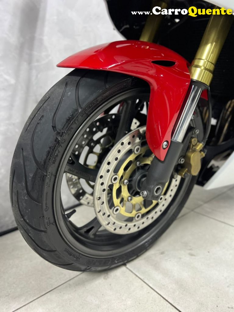 HONDA   CBR 600 F   BRANCO 2012 600 GASOLINA - Loja