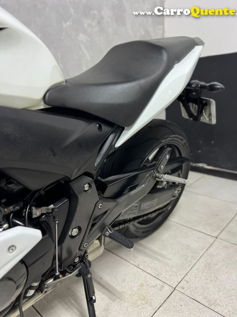 HONDA   CBR 600 F   BRANCO 2012 600 GASOLINA - Loja