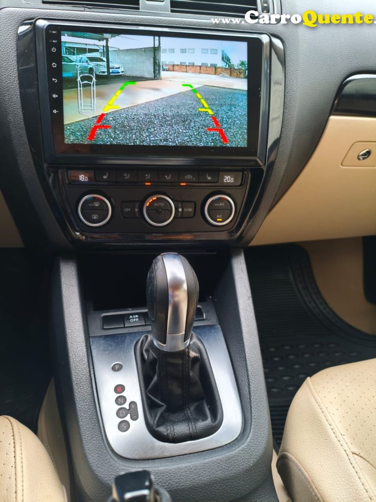 VOLKSWAGEN   JETTA COMFORTLINE 2.0 T.FLEX 8V 4P TIPT.   PRETO 2013 2.0 FLEX - Loja