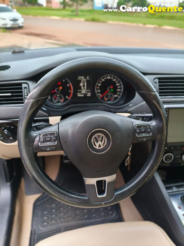 VOLKSWAGEN   JETTA COMFORTLINE 2.0 T.FLEX 8V 4P TIPT.   PRETO 2013 2.0 FLEX - Loja