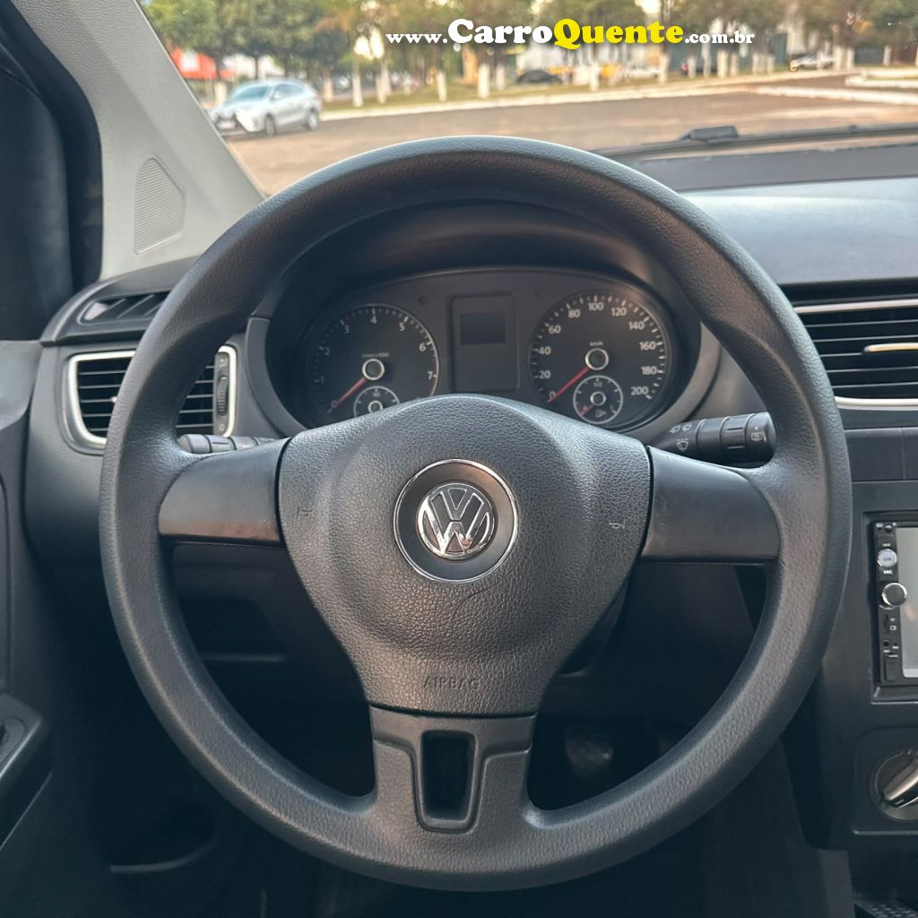 VOLKSWAGEN   FOX 1.0 MI TOTAL FLEX 8V 5P   PRATA 2013 1.0 FLEX - Loja