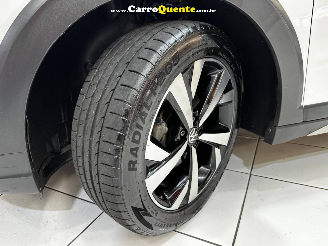 VOLKSWAGEN NIVUS 1.0 200 TSI TOTAL HIGHLINE 2023 - Loja
