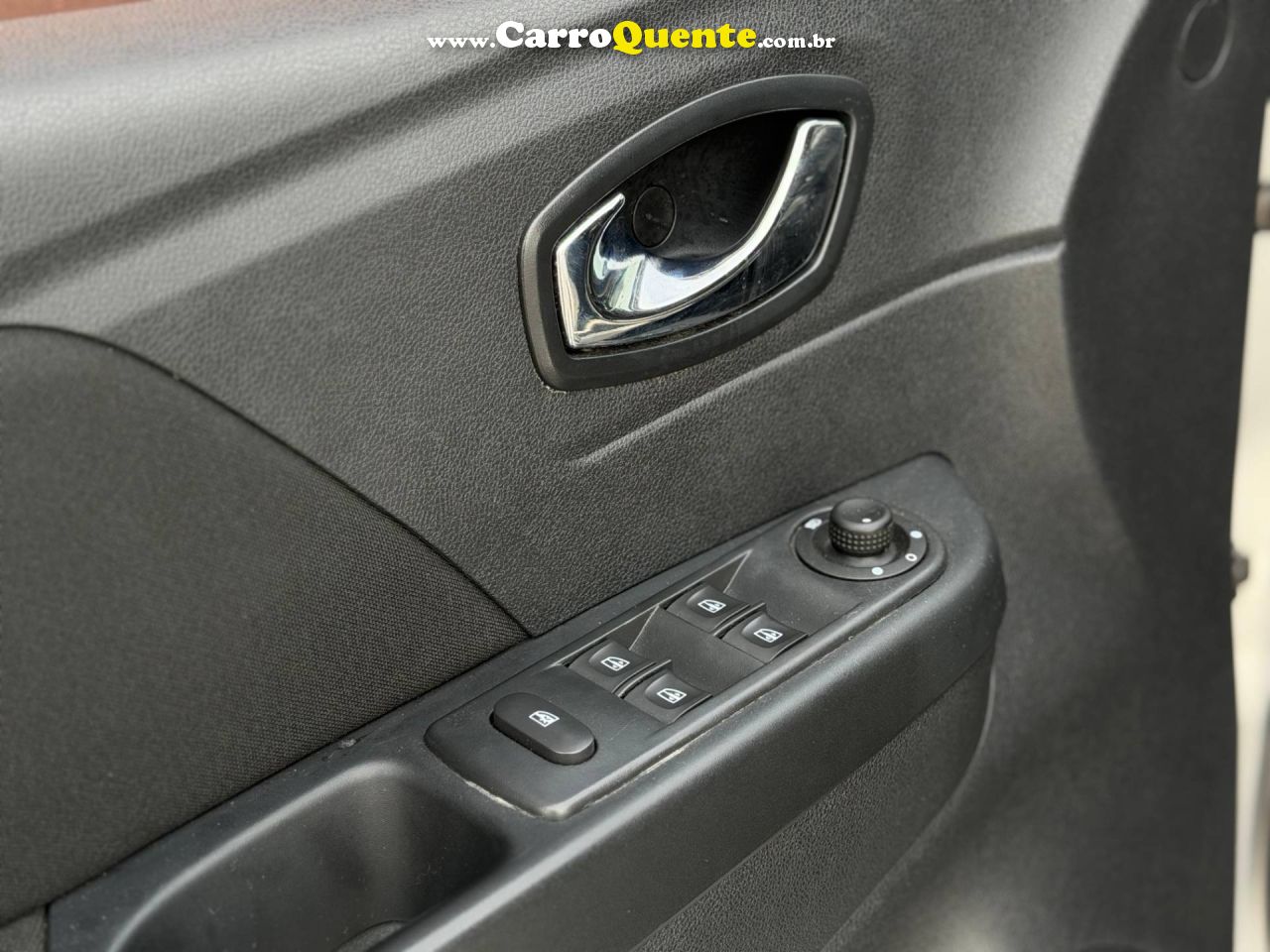 RENAULT CAPTUR 1.6 16V SCE ZEN 2018 - Loja