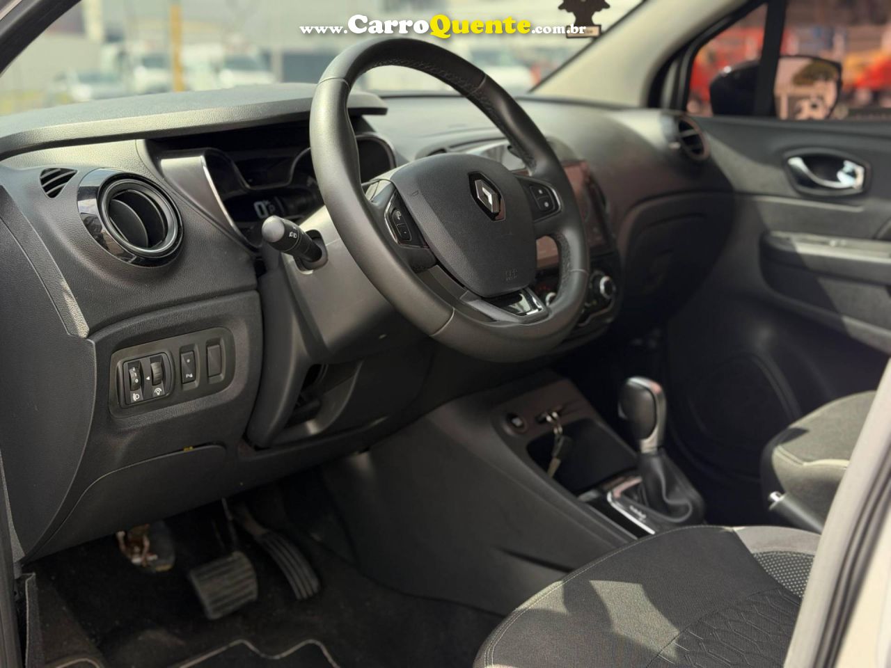RENAULT CAPTUR 1.6 16V SCE ZEN 2018 - Loja