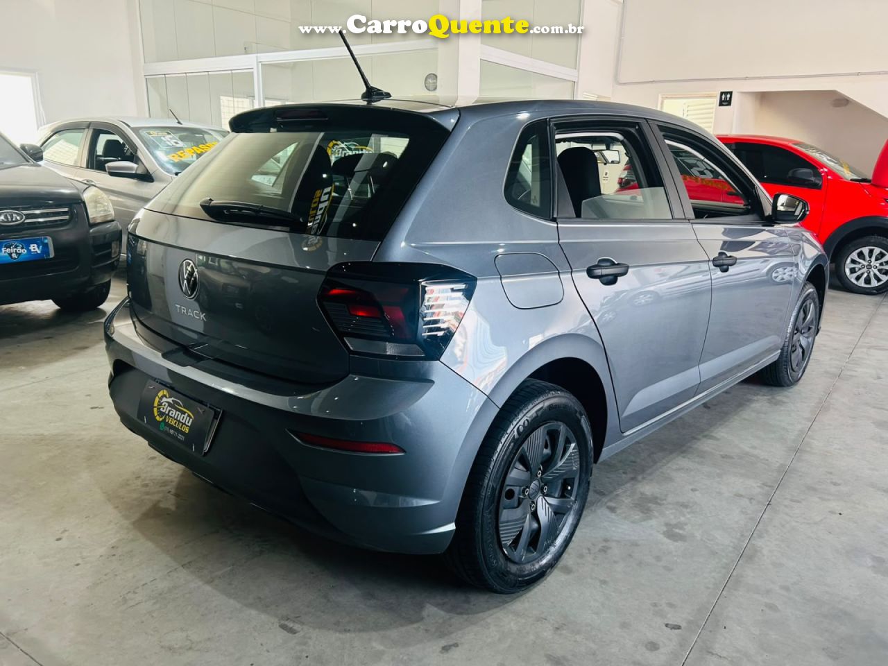 VOLKSWAGEN   POLO TRACK 1.0 FLEX 12V 5P   CINZA 2026 1.0 FLEX - Loja