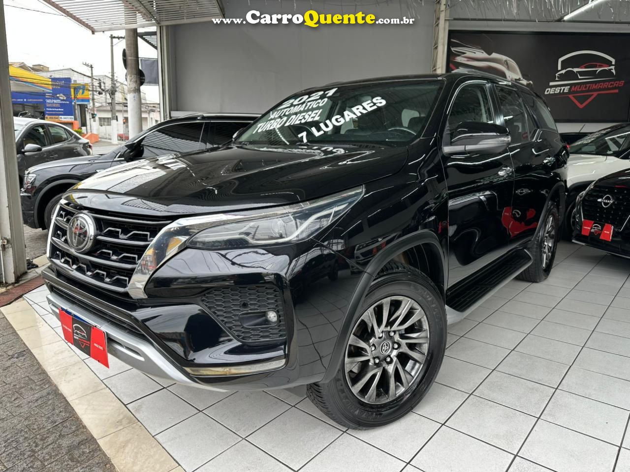 TOYOTA   HILUX SW4 SRX 4X4 2.8 TDI 16V DIES. AUT.   PRETO 2021 2.8 DIESEL - Loja