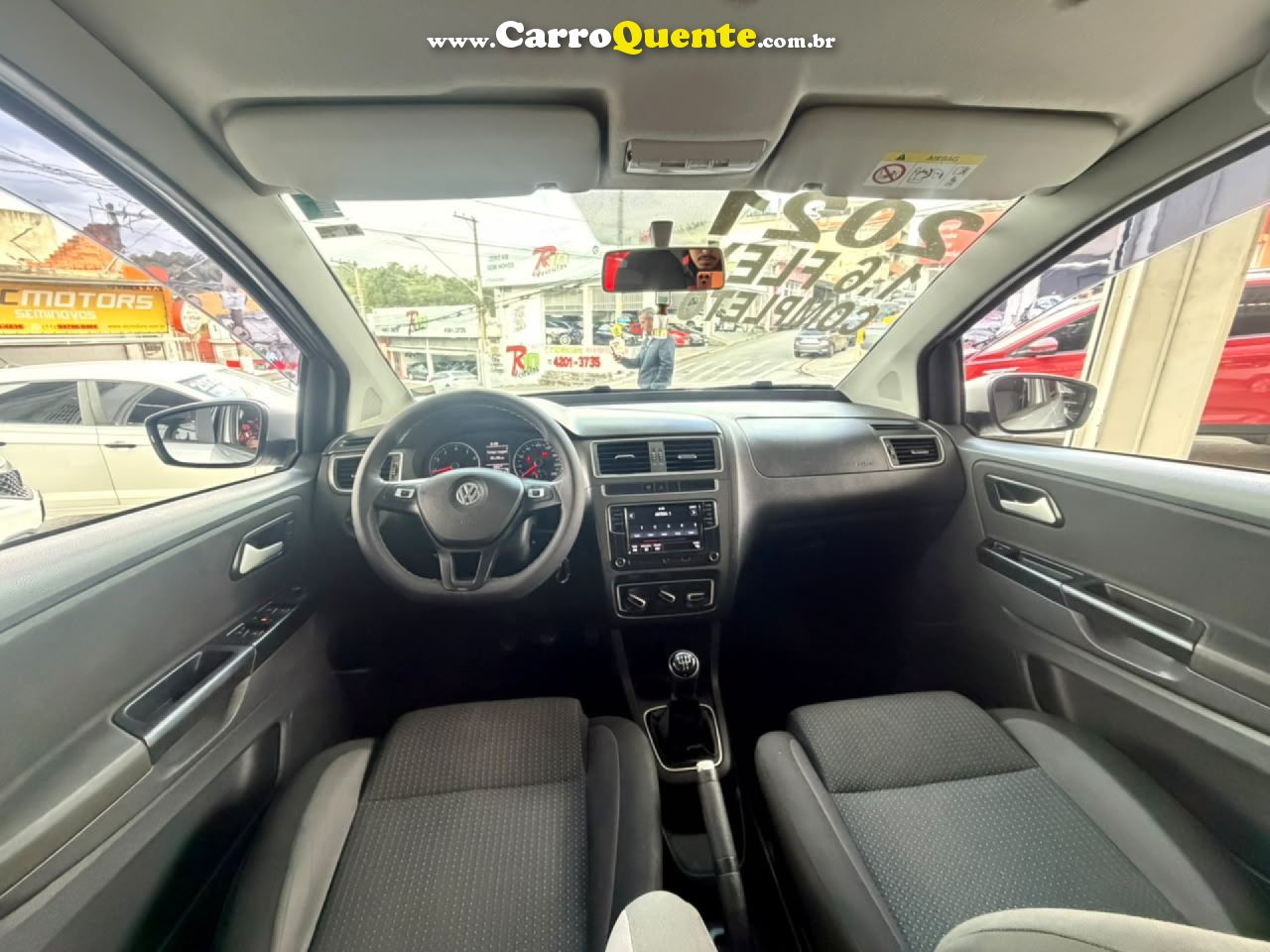 VOLKSWAGEN   FOX CONNECT 1.6 FLEX 8V 5P   PRATA 2021 1.6 FLEX - Loja