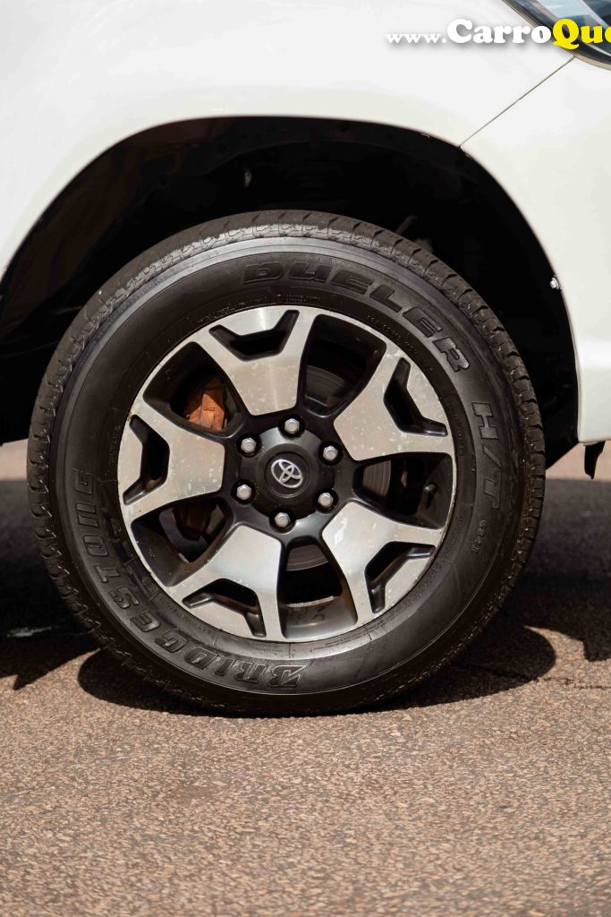 TOYOTA   HILUX CD SRX 4X4 2.8 TDI 16V DIESEL AUT.   BRANCO 2019 2.8 DIESEL - Loja