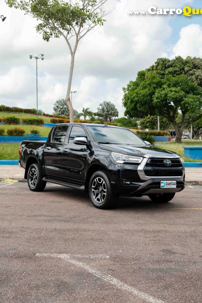 TOYOTA   HILUX CD SRX 4X4 2.8 TDI 16V DIESEL AUT.   PRETO 2021 2.8 DIESEL - Loja
