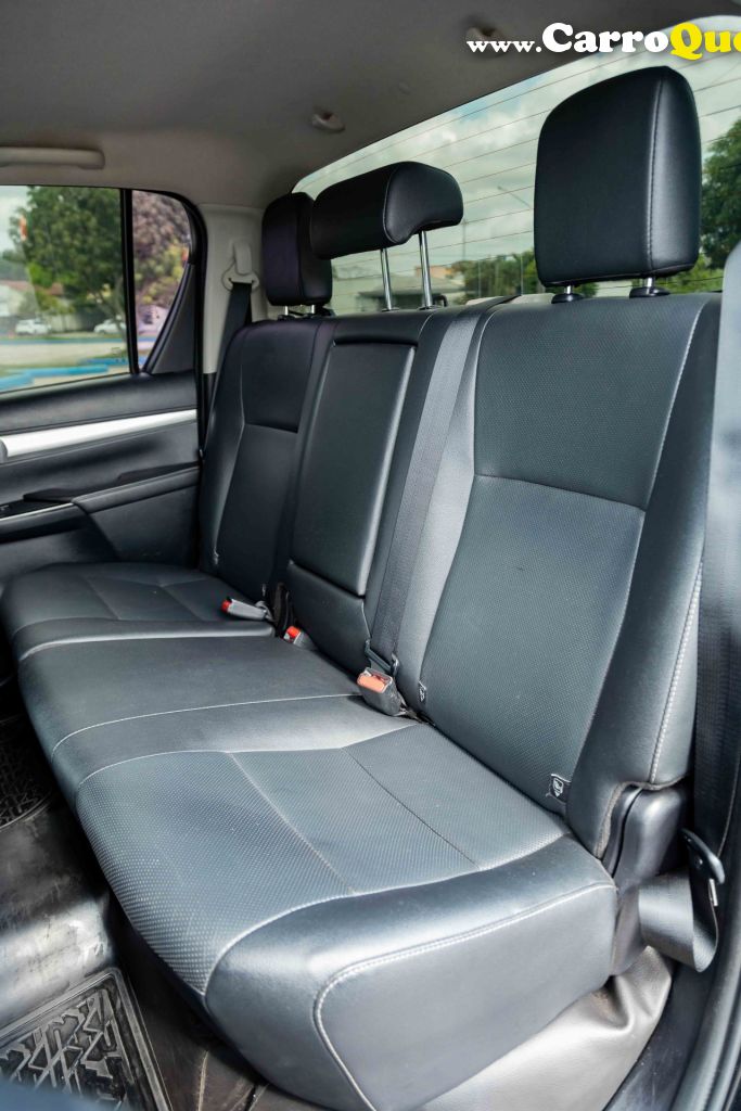 TOYOTA   HILUX CD SRX 4X4 2.8 TDI 16V DIESEL AUT.   PRETO 2021 2.8 DIESEL - Loja
