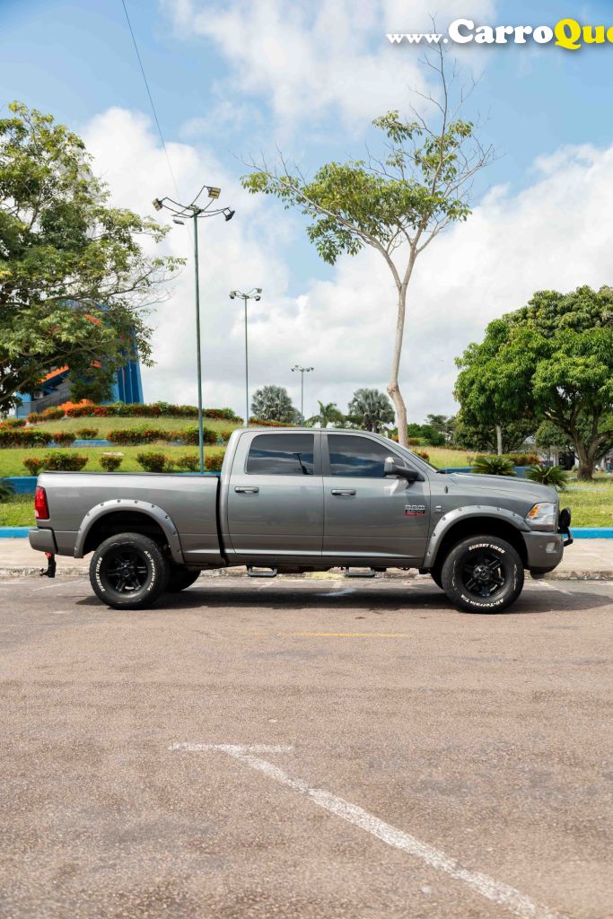 RAM   2500 LARAMIE  6.7 TDI  CD 4X4 DIESEL   CINZA 2012 6.7 DIESEL - Loja