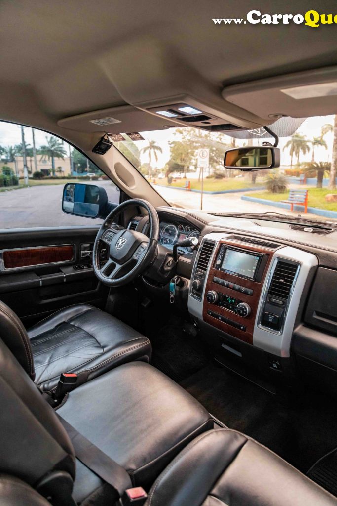 RAM   2500 LARAMIE  6.7 TDI  CD 4X4 DIESEL   CINZA 2012 6.7 DIESEL - Loja