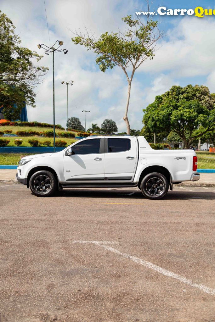 CHEVROLET   S10 P-UP H.COUNTRY 2.8 4X4 CD DIES.AUT.   BRANCO 2021 2.8 DIESEL - Loja