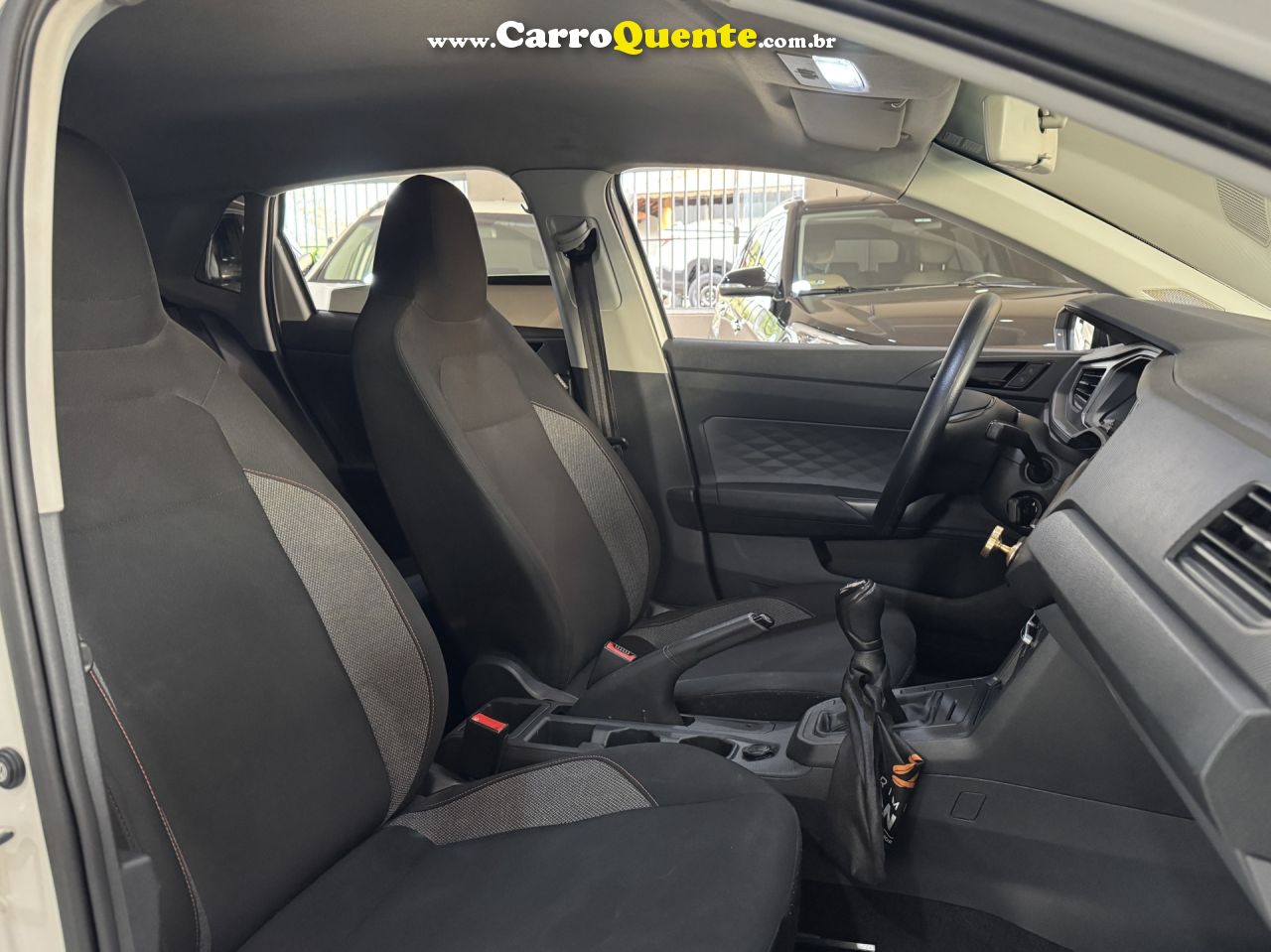 VOLKSWAGEN   POLO TRACK 1.0 FLEX 12V 5P   BRANCO 2024 1.0 FLEX - Loja