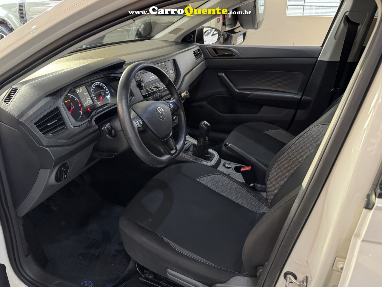 VOLKSWAGEN   POLO TRACK 1.0 FLEX 12V 5P   BRANCO 2024 1.0 FLEX - Loja