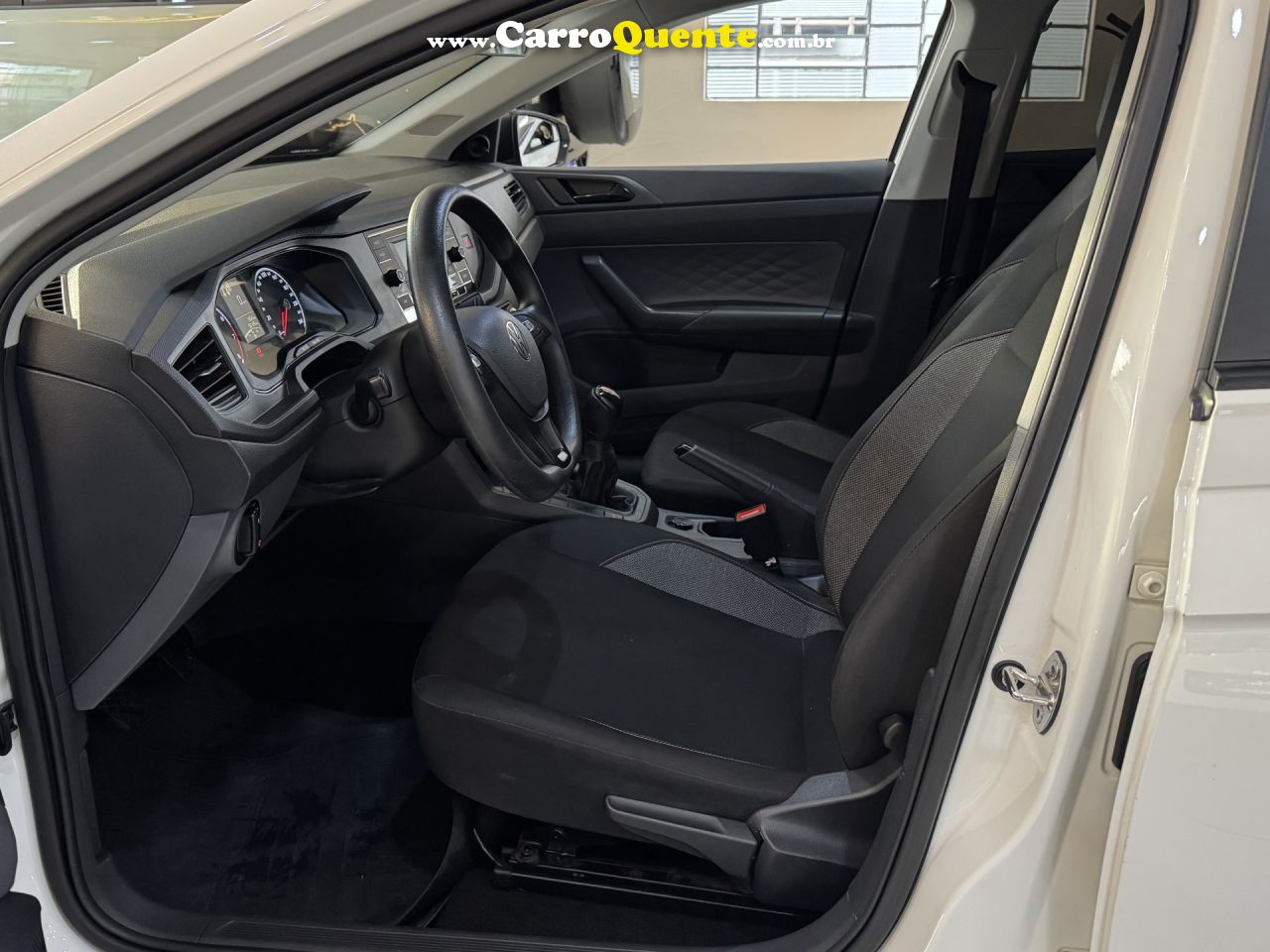 VOLKSWAGEN   POLO TRACK 1.0 FLEX 12V 5P   BRANCO 2024 1.0 FLEX - Loja