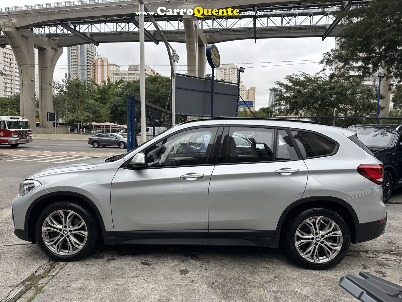 BMW   X1 SDRIVE 20I 2.02.0 TB ACTI.FLEX AUT.   PRATA 2020 2.0 FLEX - Loja