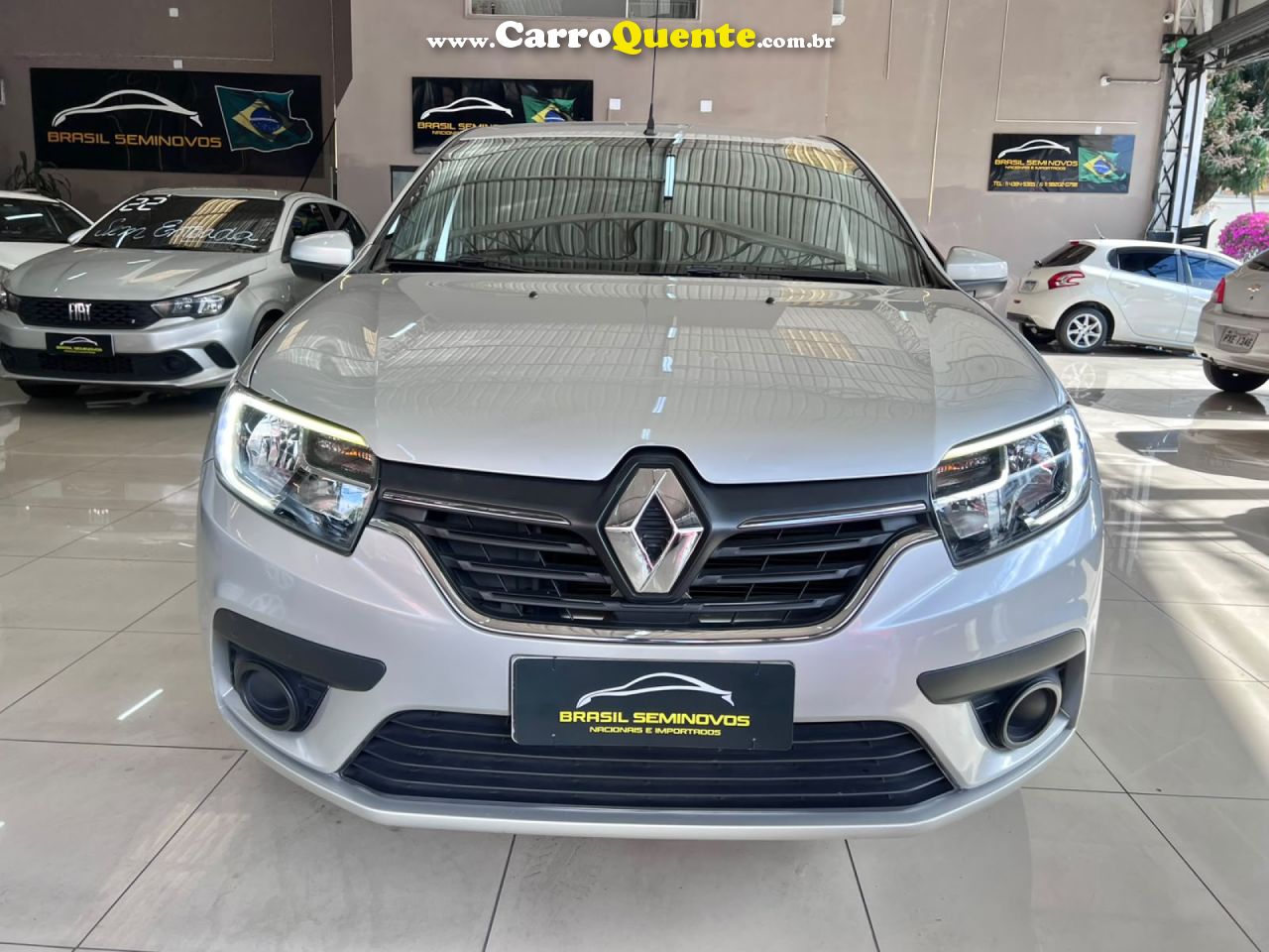 RENAULT   SANDERO LIFE 1.0 MT   PRATA 2021 1.0 FLEX - Loja
