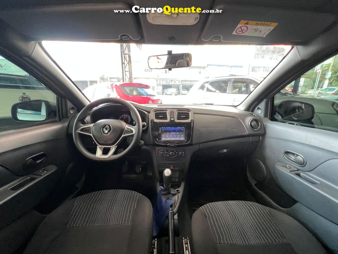 RENAULT   SANDERO LIFE 1.0 MT   PRATA 2021 1.0 FLEX - Loja